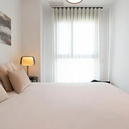 Apartment Skyline Ii Pool & Coworking By Ele