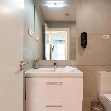 Apartment Skyline Ii Pool & Coworking By Ele Malaga