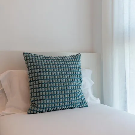 Skyline Ii Pool & Coworking By Ele Apartment